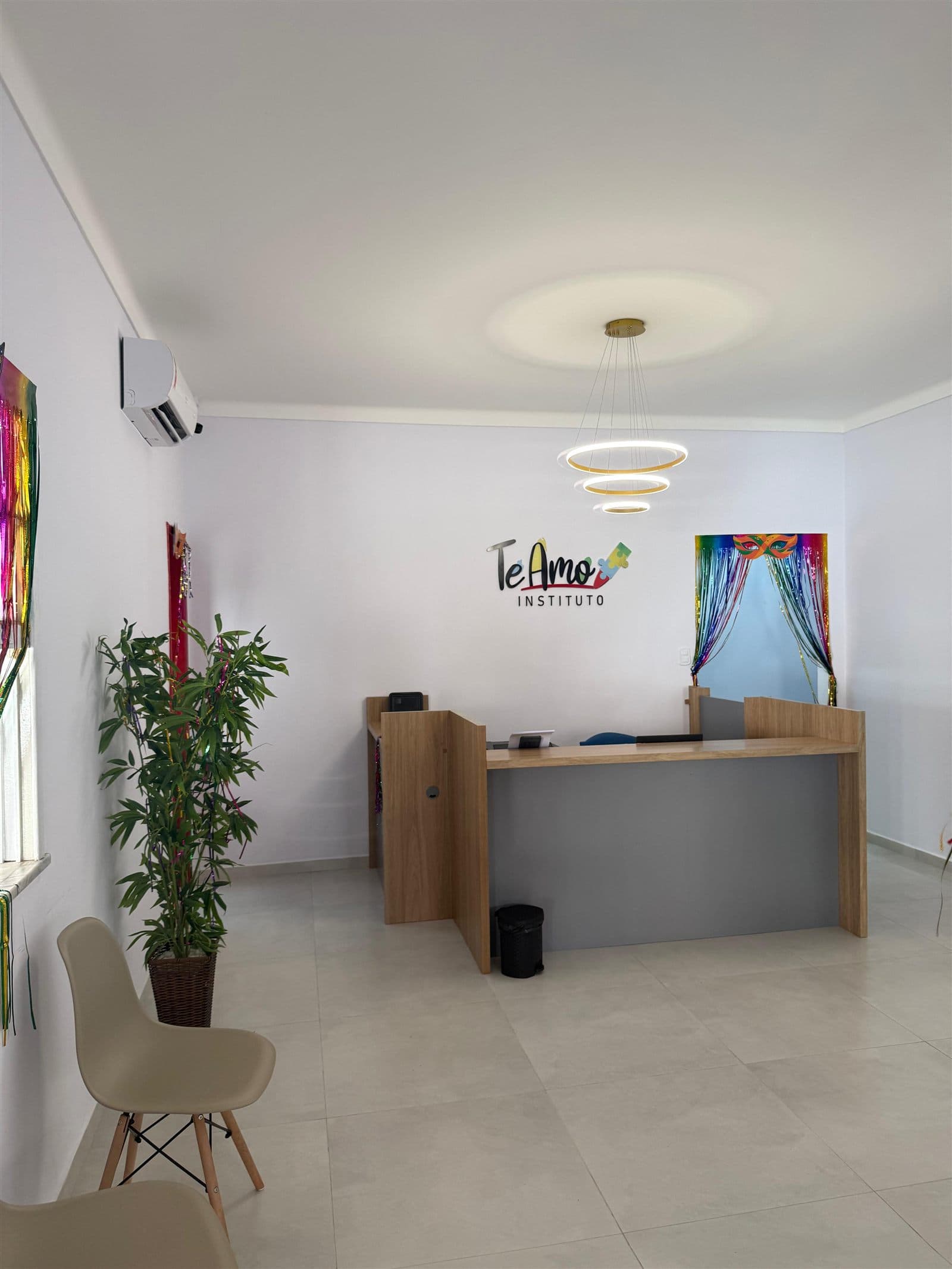 Recepção do Instituto Te Amo em Cabo Frio, ambiente sem excesso de estímulo
